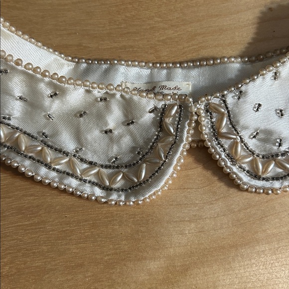 Elegant Beaded Detachable Collar made in Japan made in 1950's - Picture 2 of 4